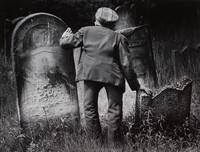 Mosses Lekker, caretaker of the Jewish Cemetery, Lodz.