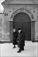 Mr. and Mrs. Abraham Fogel after locking up the Remu Synagogue. Krakow 1979